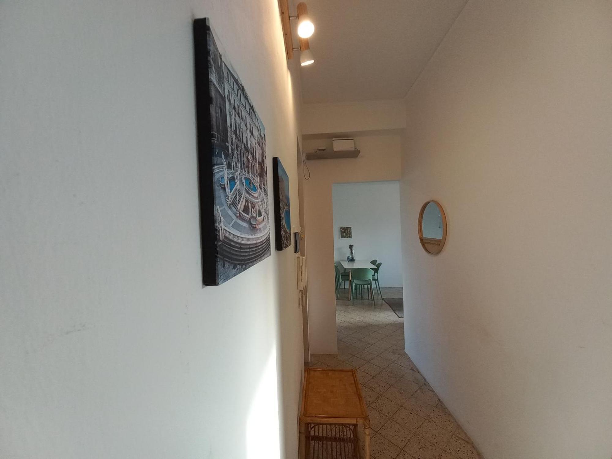 Spacious With Mountain Panorama Palermo